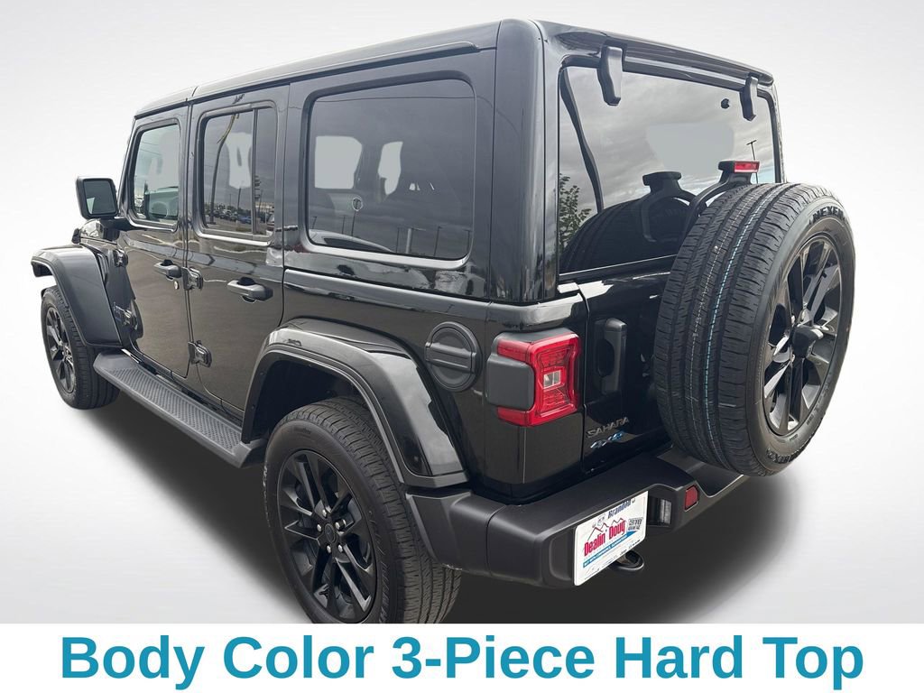 Used 2025 Jeep Wrangler Unlimited Sahara AWD/4WD image 4