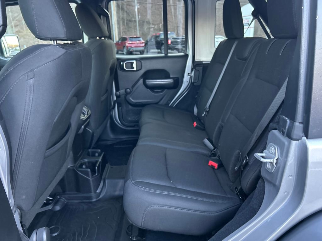 Used 2018 Jeep Wrangler Unlimited Sport image 27