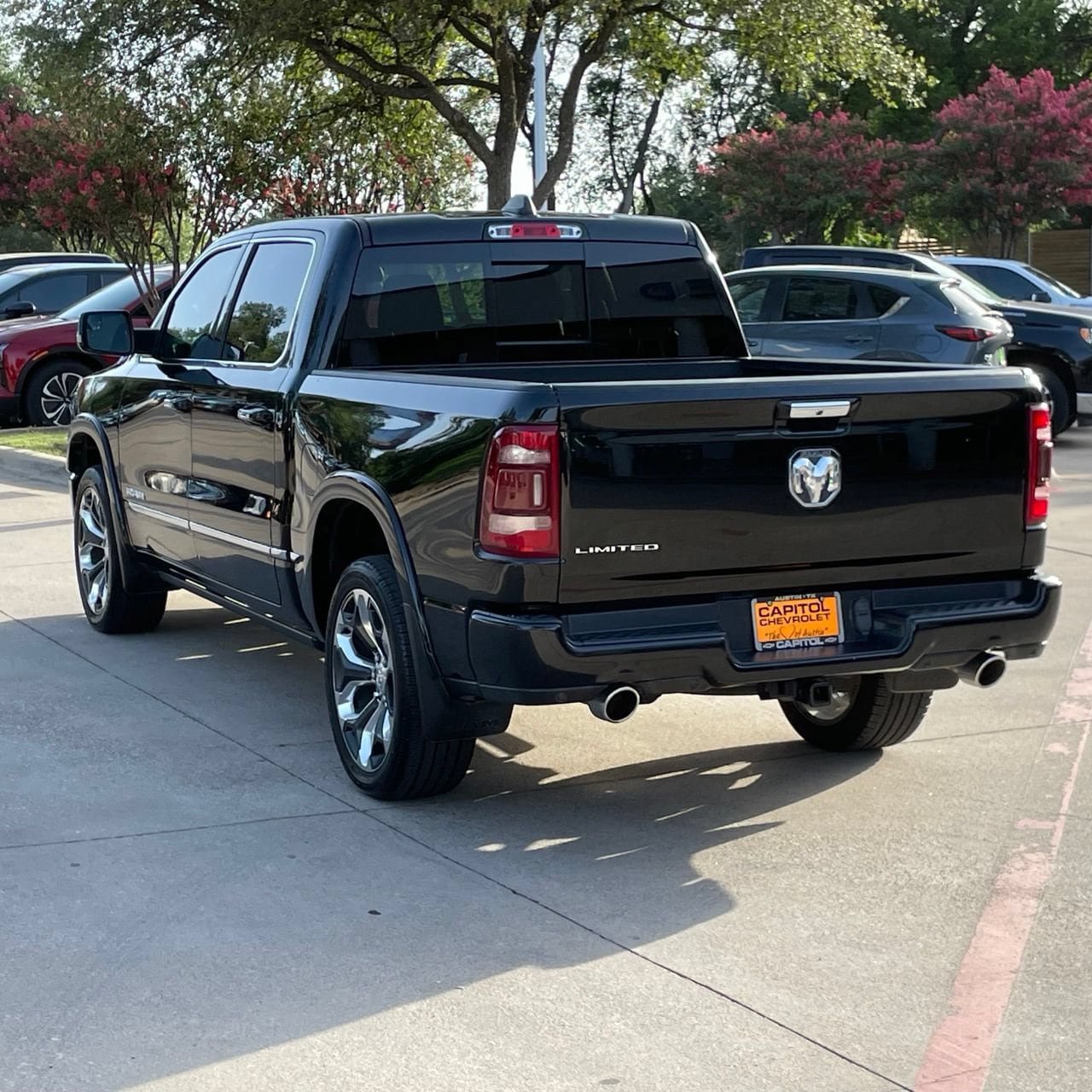 Used 2020 RAM 1500 Limited w/ Body Color Bumper Group RWD image 4