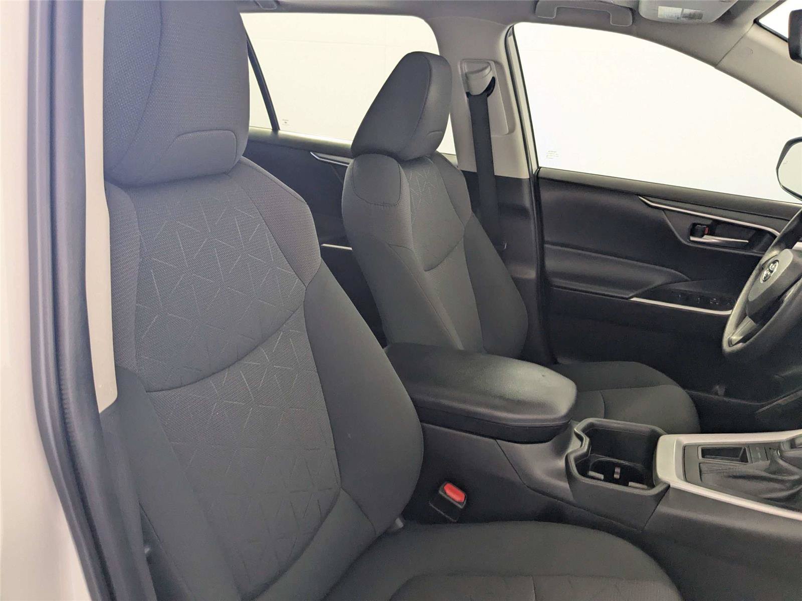 Used 2023 Toyota RAV4 XLE w/ Convenience Package FWD image 32