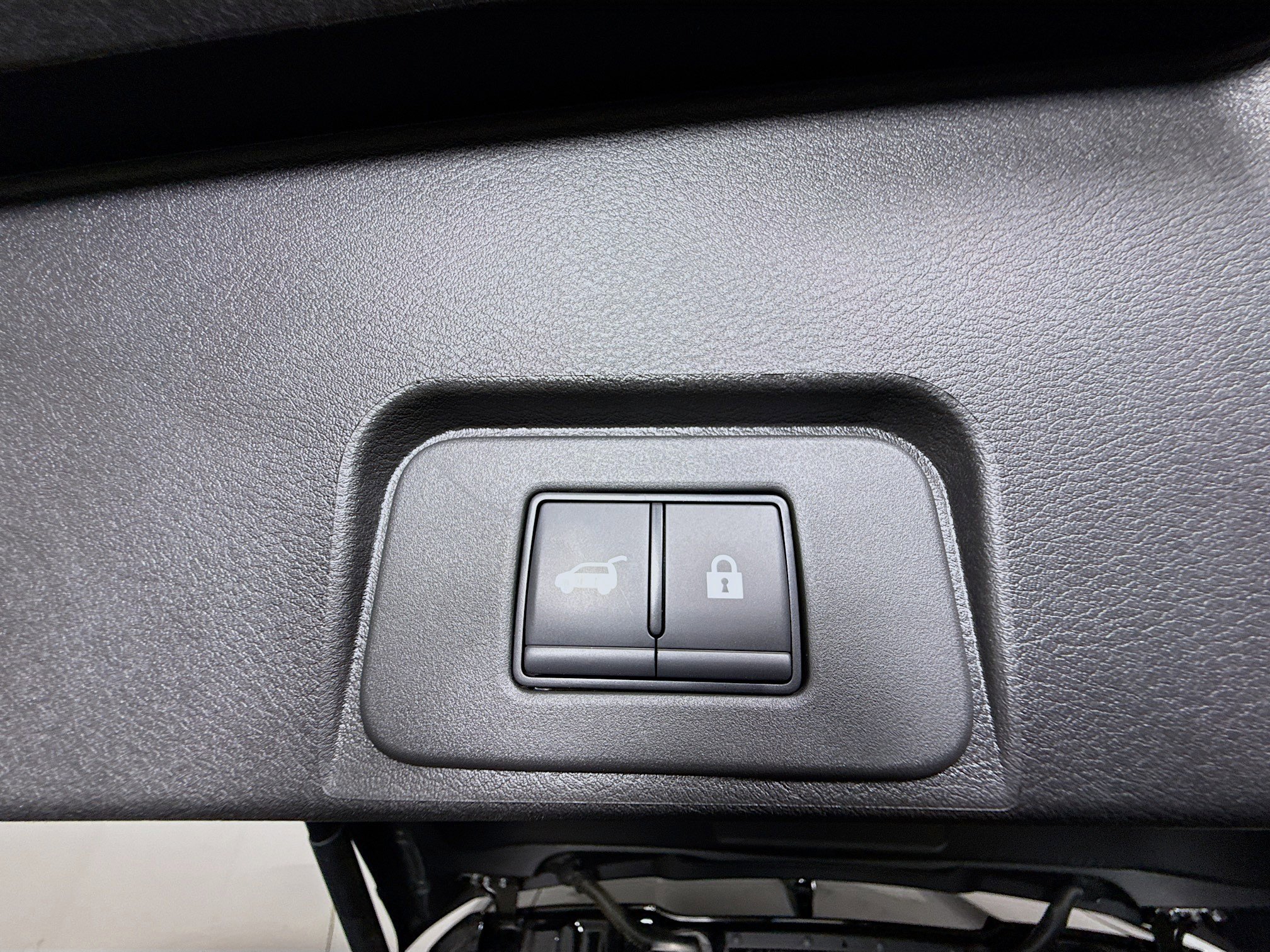 Used 2026 Nissan Rogue SV image 41