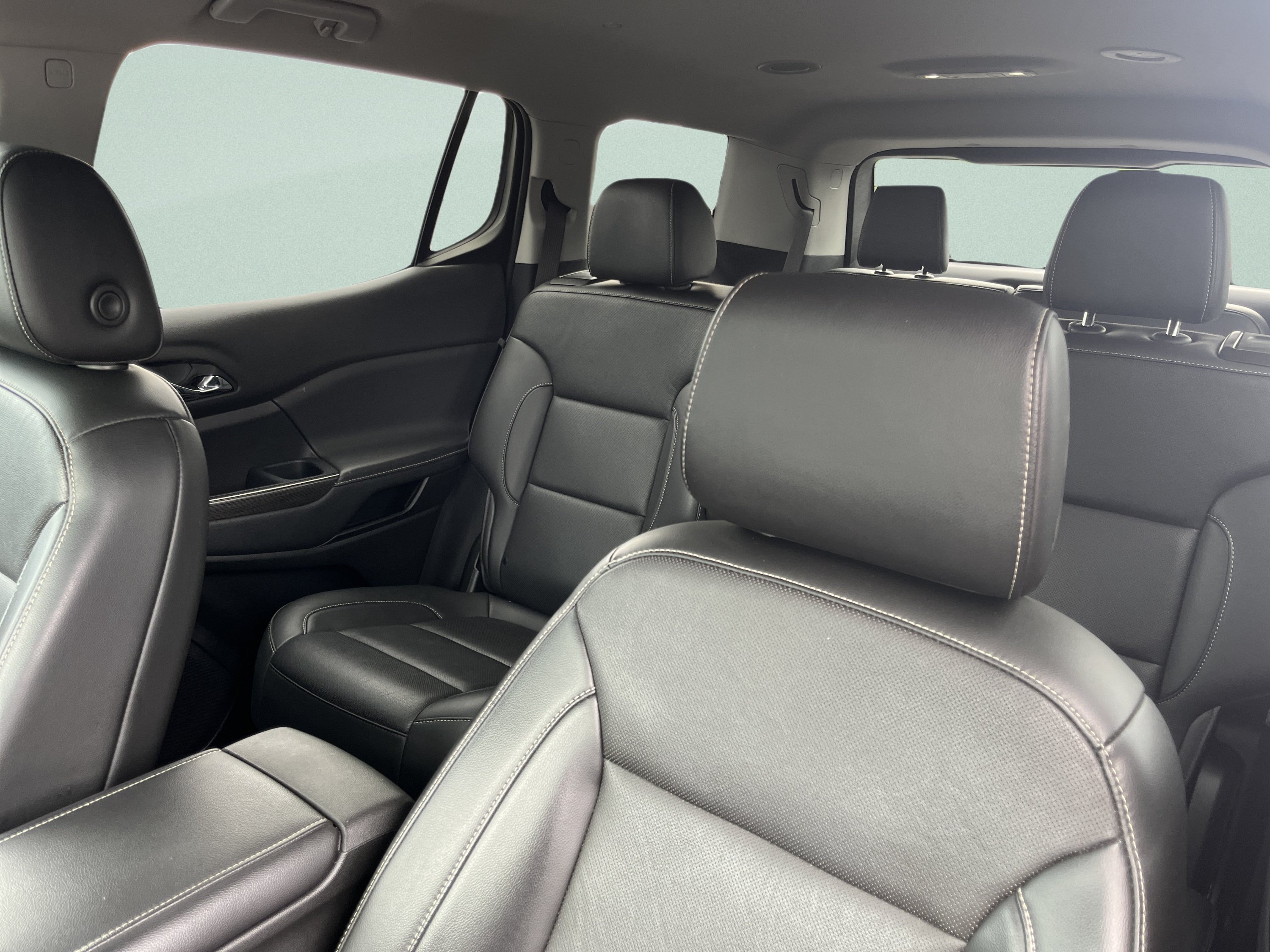 Used 2022 GMC Acadia SLT AWD/4WD image 13