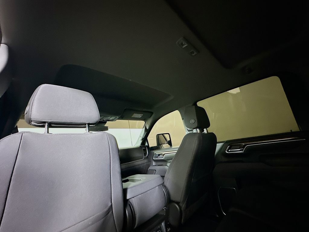 Used 2025 Chevrolet Silverado 2500 LT w/ Convenience Package image 13