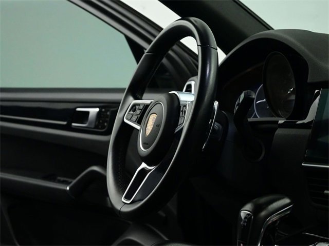 Used 2020 Porsche Cayenne S image 36