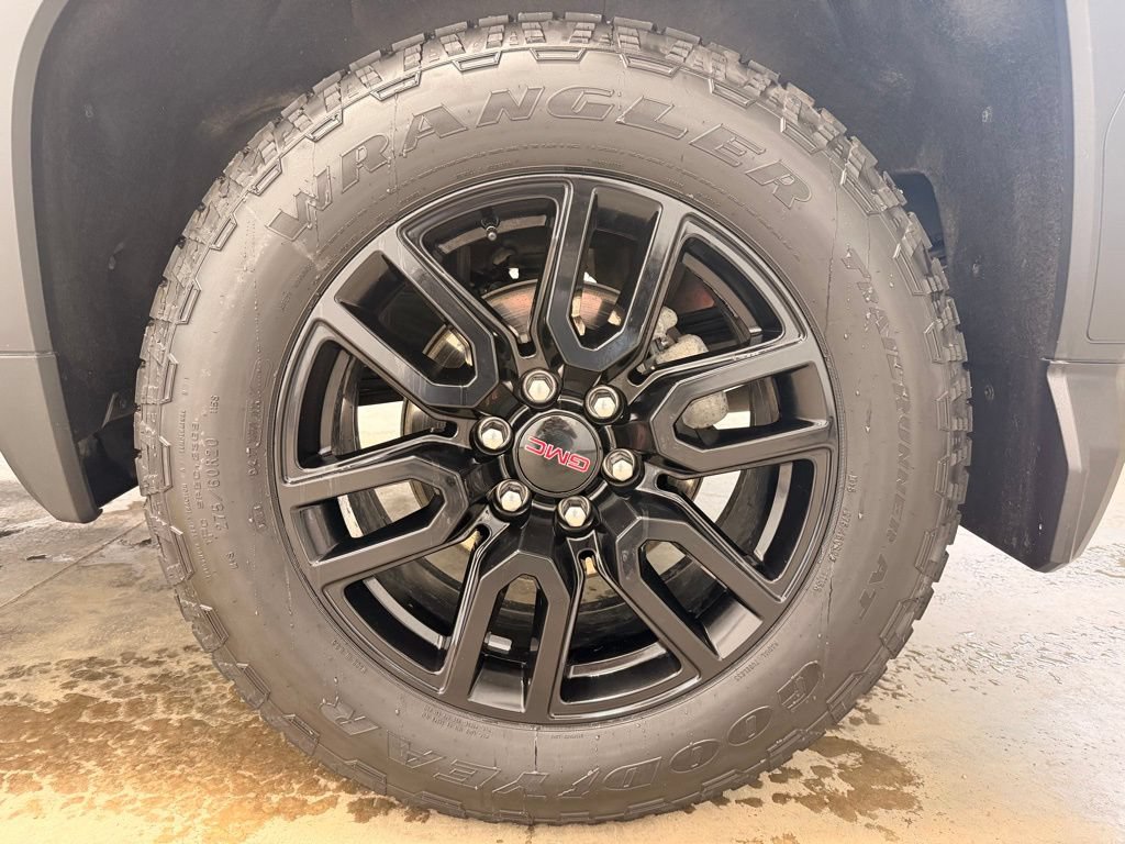 Used 2024 GMC Sierra 1500 Elevation AWD/4WD image 13