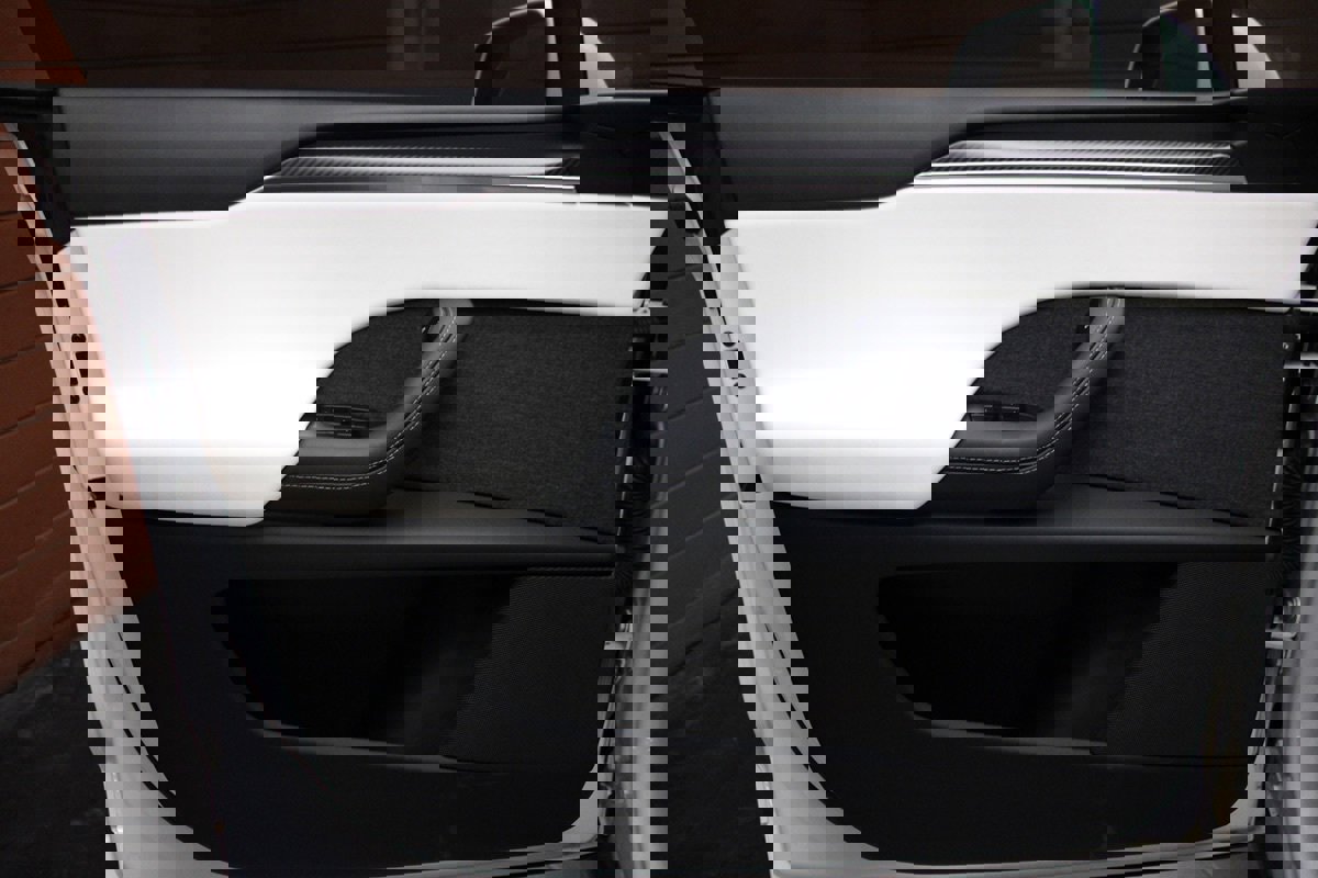 Used 2022 Tesla Model X Plaid image 28