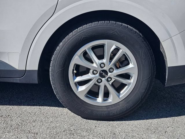 Used 2022 Kia Carnival LX FWD image 6