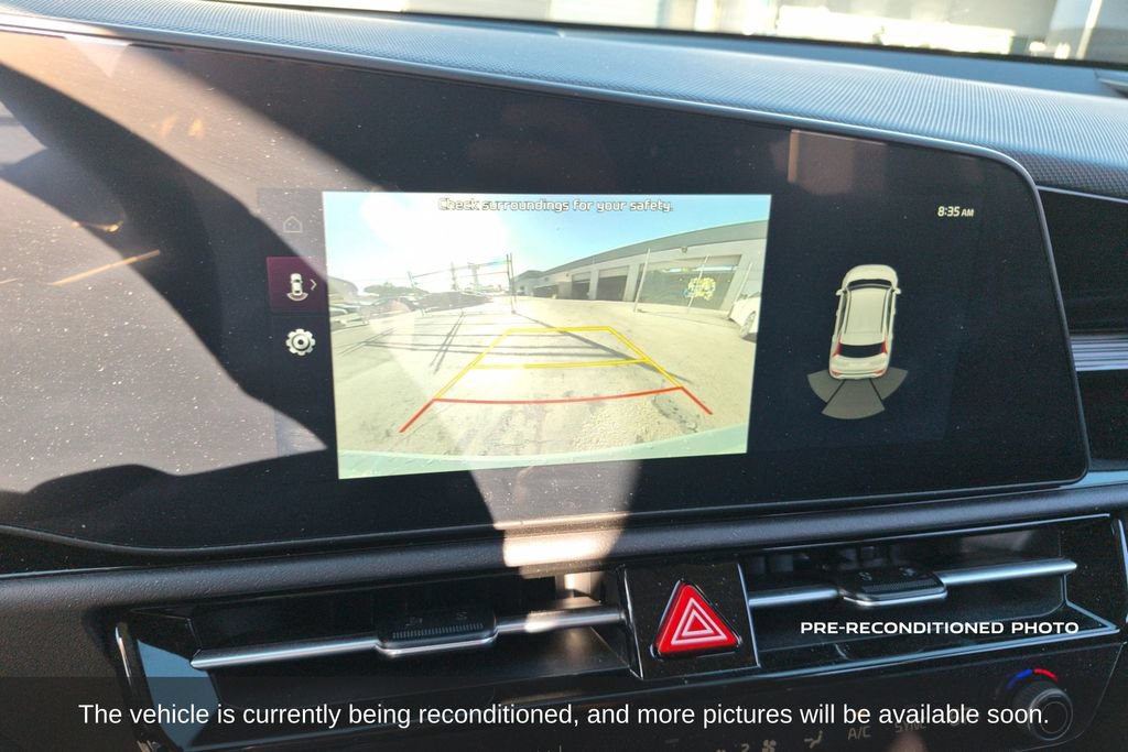 Used 2025 Kia Niro EX FWD image 17