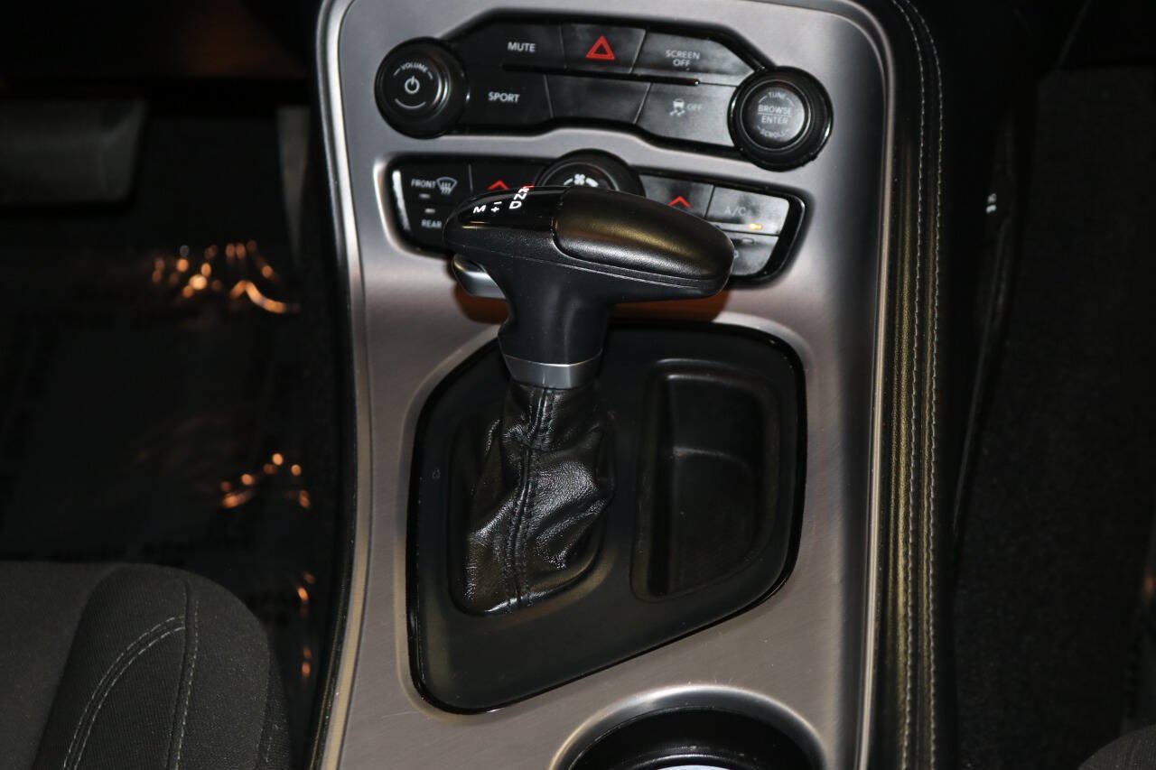 Used 2023 Dodge Challenger SXT RWD image 41