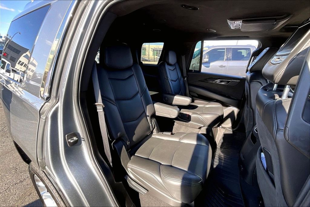 Used 2019 Cadillac Escalade Platinum image 25