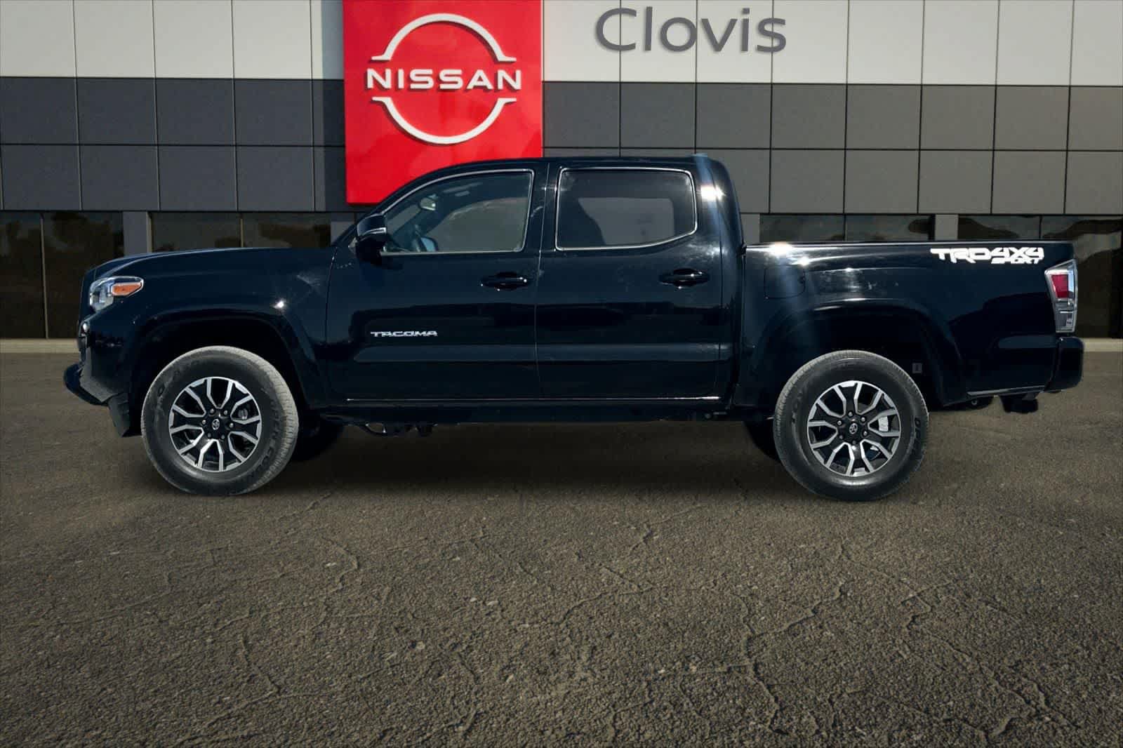 Used 2023 Toyota Tacoma TRD Sport w/ Advanced Technology Package AWD/4WD image 6