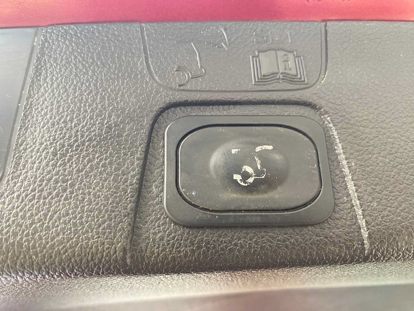 Used 2016 Ford C-MAX Energi SEL w/ Equipment Group 302A FWD image 34