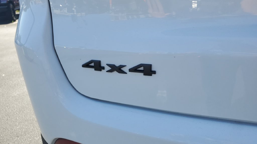 Used 2026 Jeep Compass Latitude AWD/4WD image 9