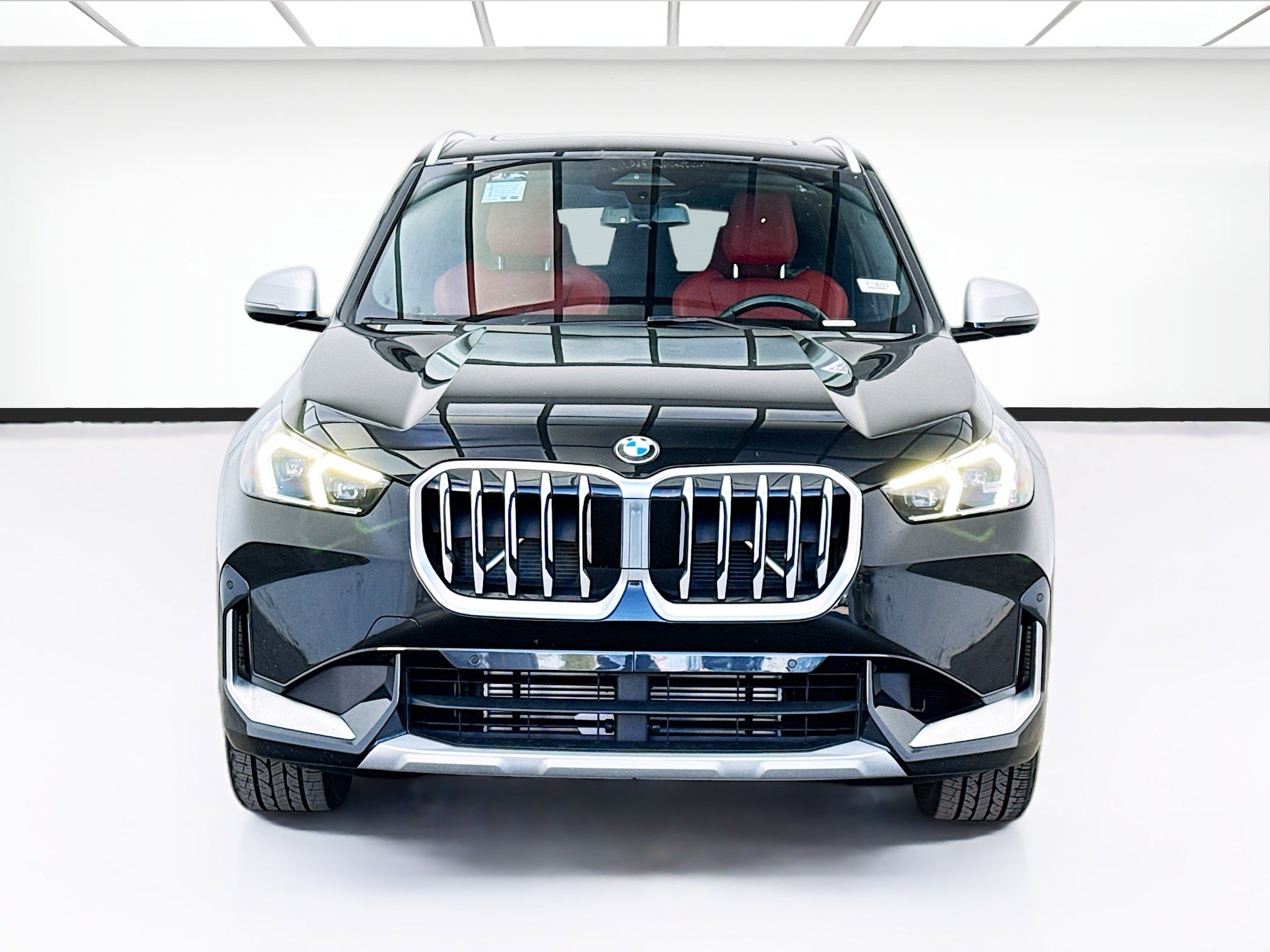 Used 2023 BMW X1 xDrive28i w/ Convenience Package AWD/4WD image 2