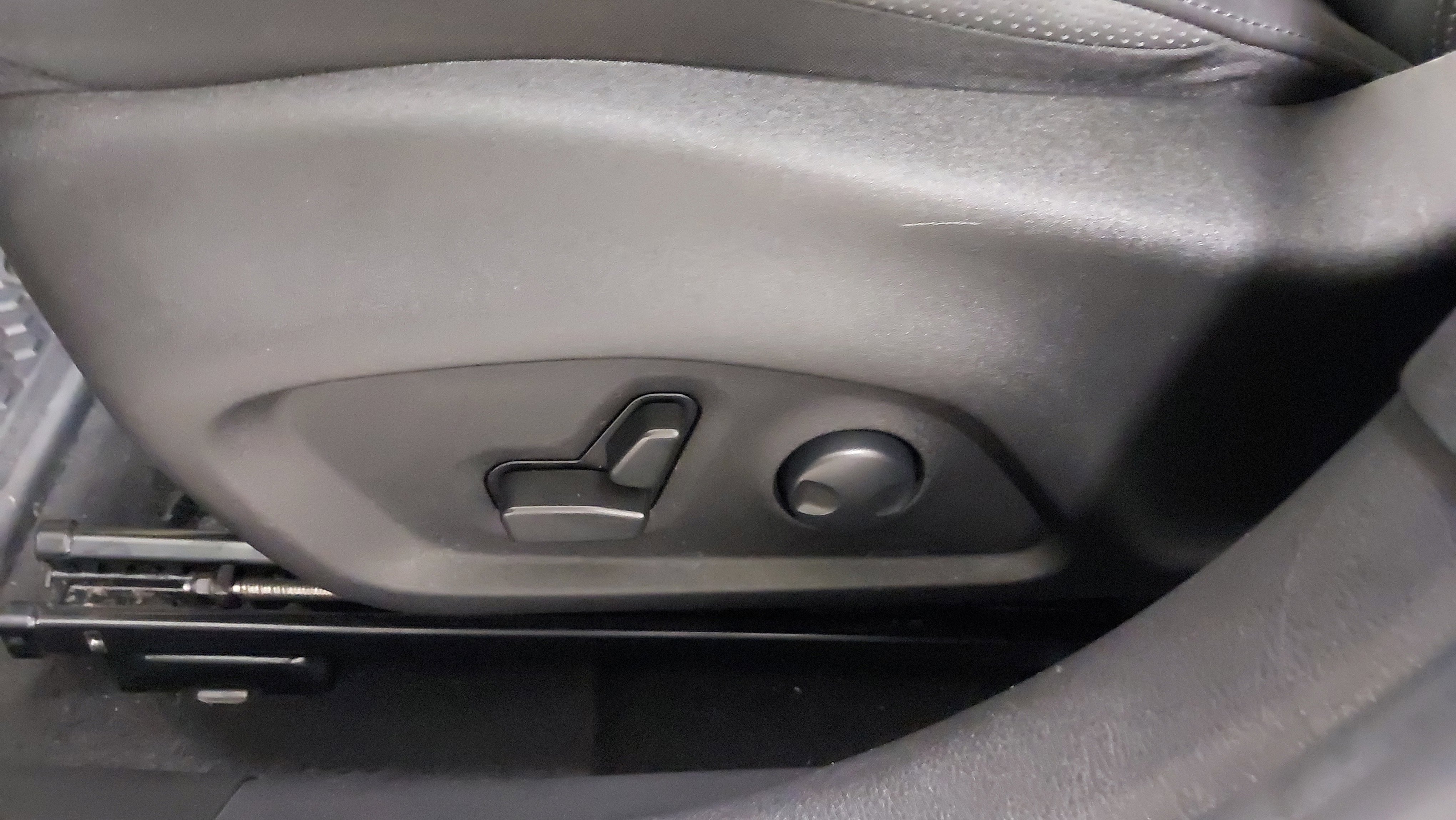Used 2022 Jeep Renegade Limited w/ Sun, Sound & Wheels Group AWD/4WD image 37