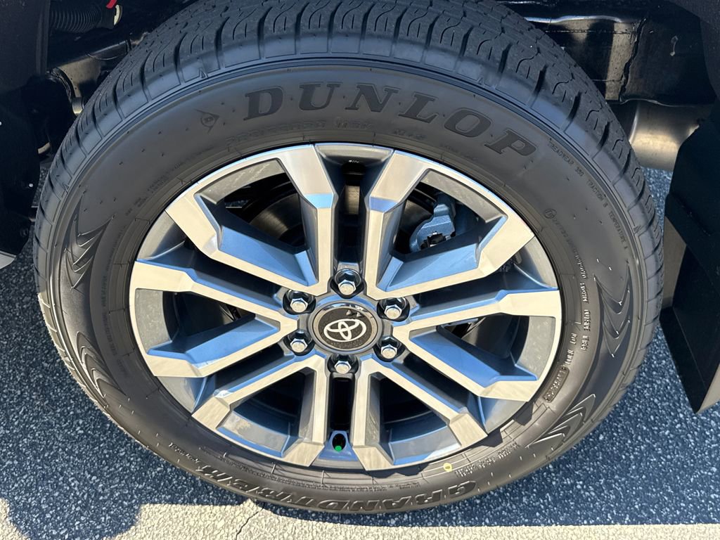 New 2025 Toyota 4Runner Limited AWD/4WD image 18
