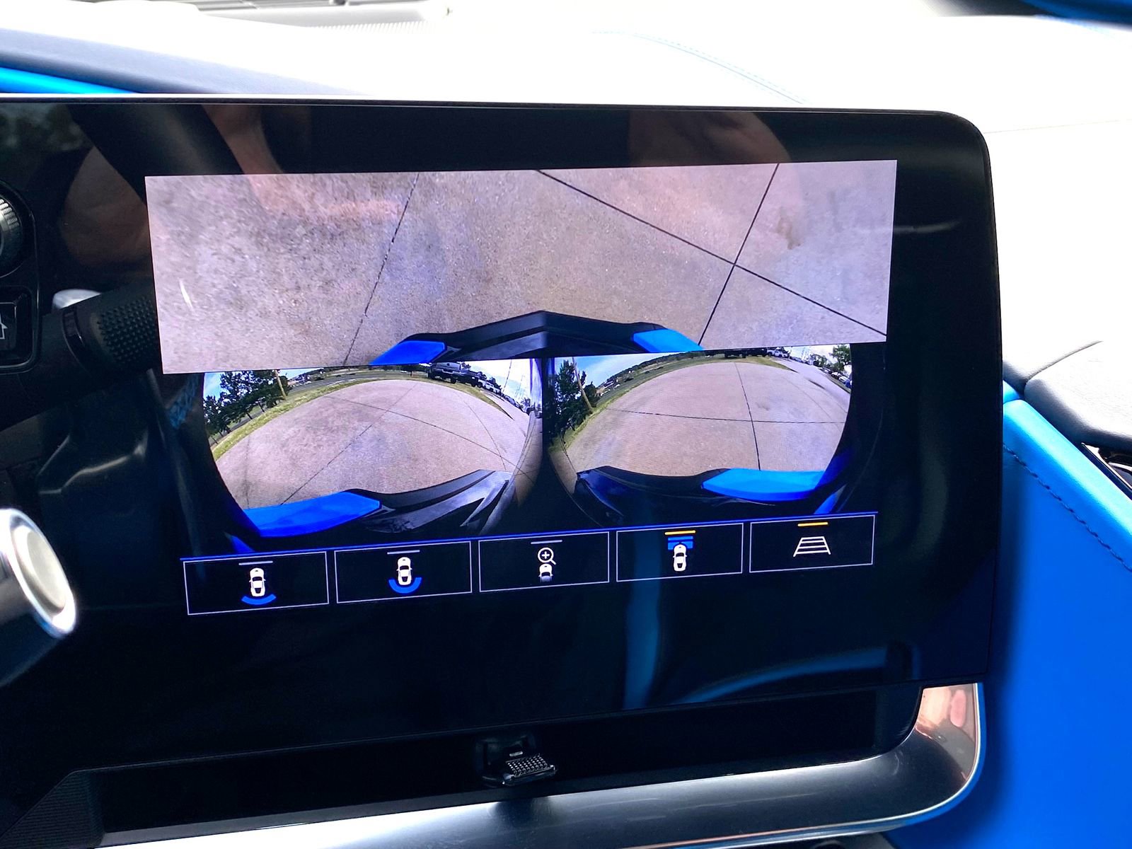 Used 2022 Chevrolet Corvette Stingray Premium Conv w/ Z51 Performance Package image 22