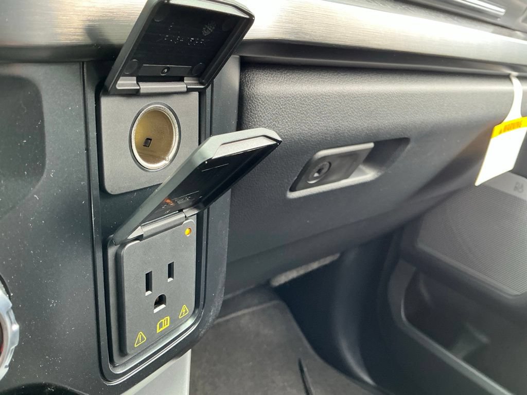 New 2026 Ford F250 Lariat RWD image 46