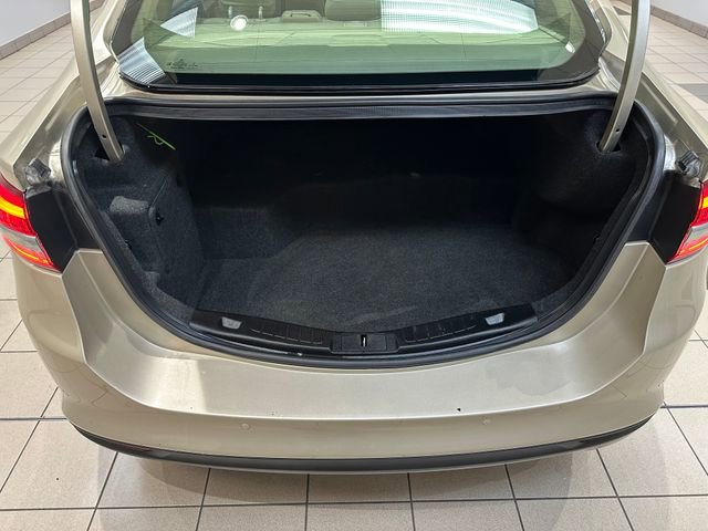 Used 2018 Ford Fusion SE image 16