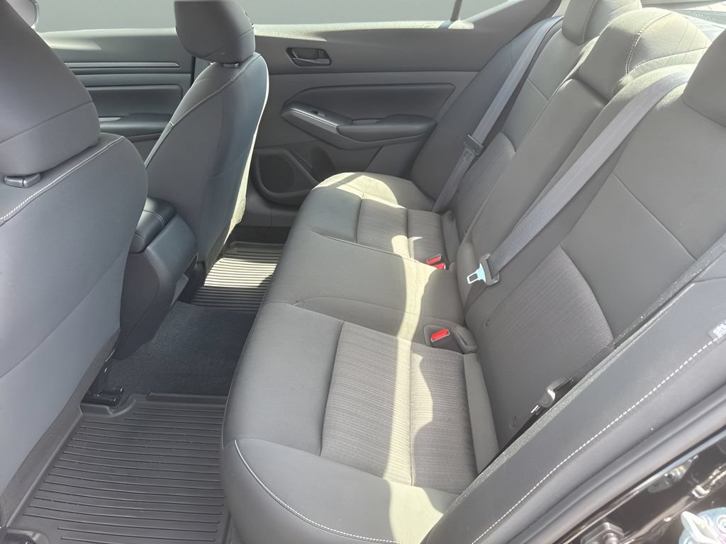 Used 2024 Nissan Altima 2.5 S FWD image 18