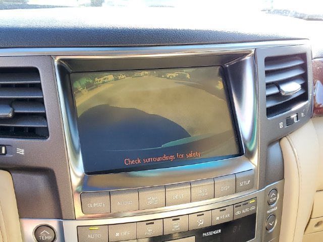 Used 2011 Lexus LX 570 4WD image 22