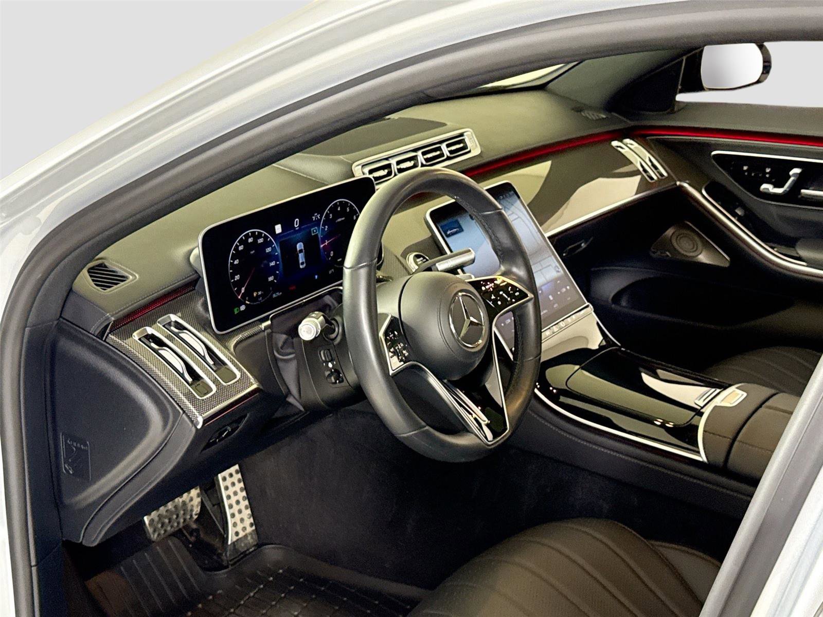 Used 2023 Mercedes-Benz S 500 4MATIC w/ AMG Line image 13