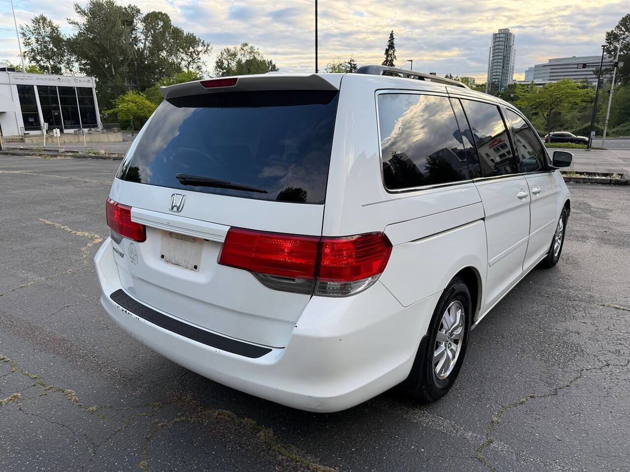 Used 2010 Honda Odyssey EX-L image 11