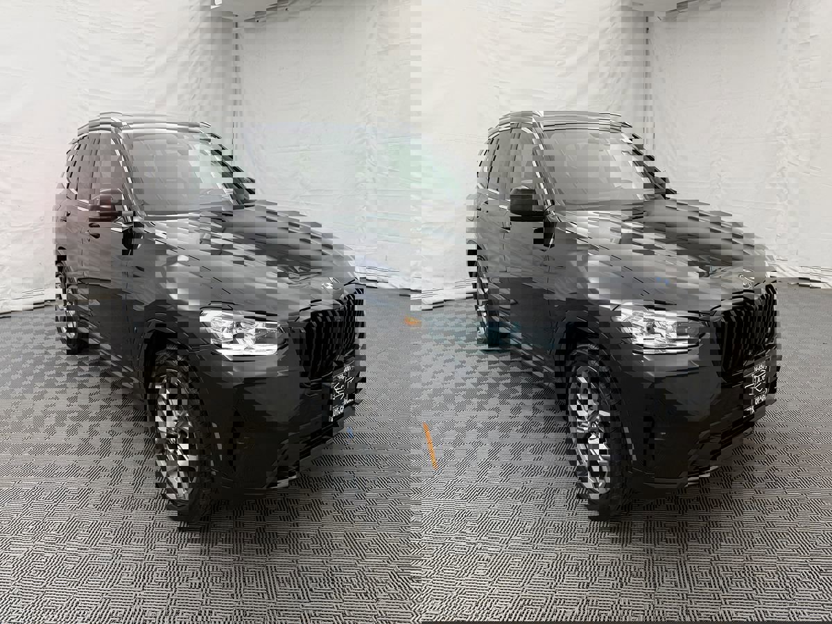 Used 2024 BMW X3 xDrive30i image 4