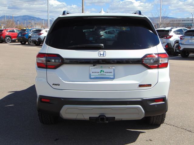 Certified 2025 Honda Pilot TrailSport image 5