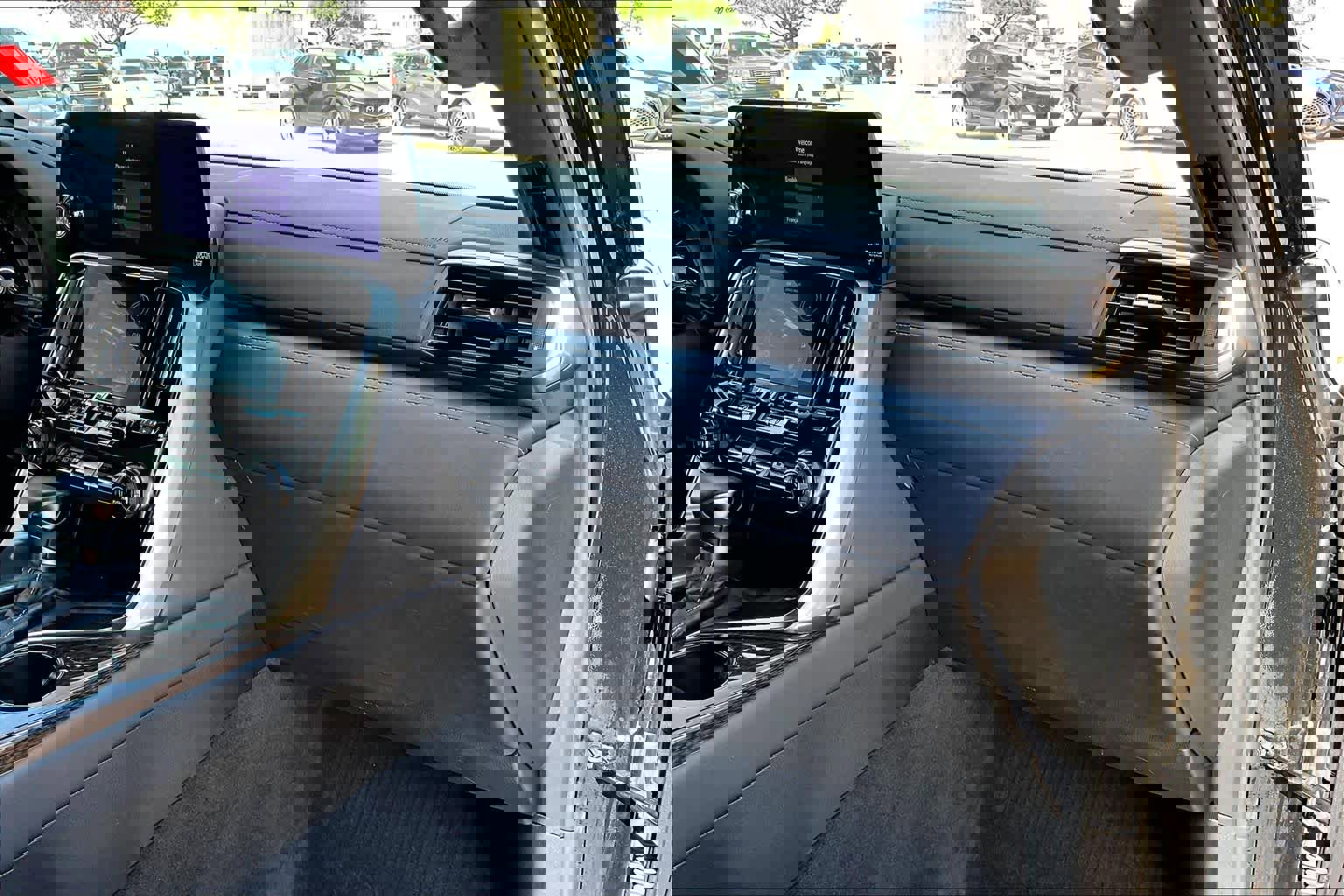 Used 2023 Lexus LX 600 4WD w/ Accessory Package (Z1) image 19