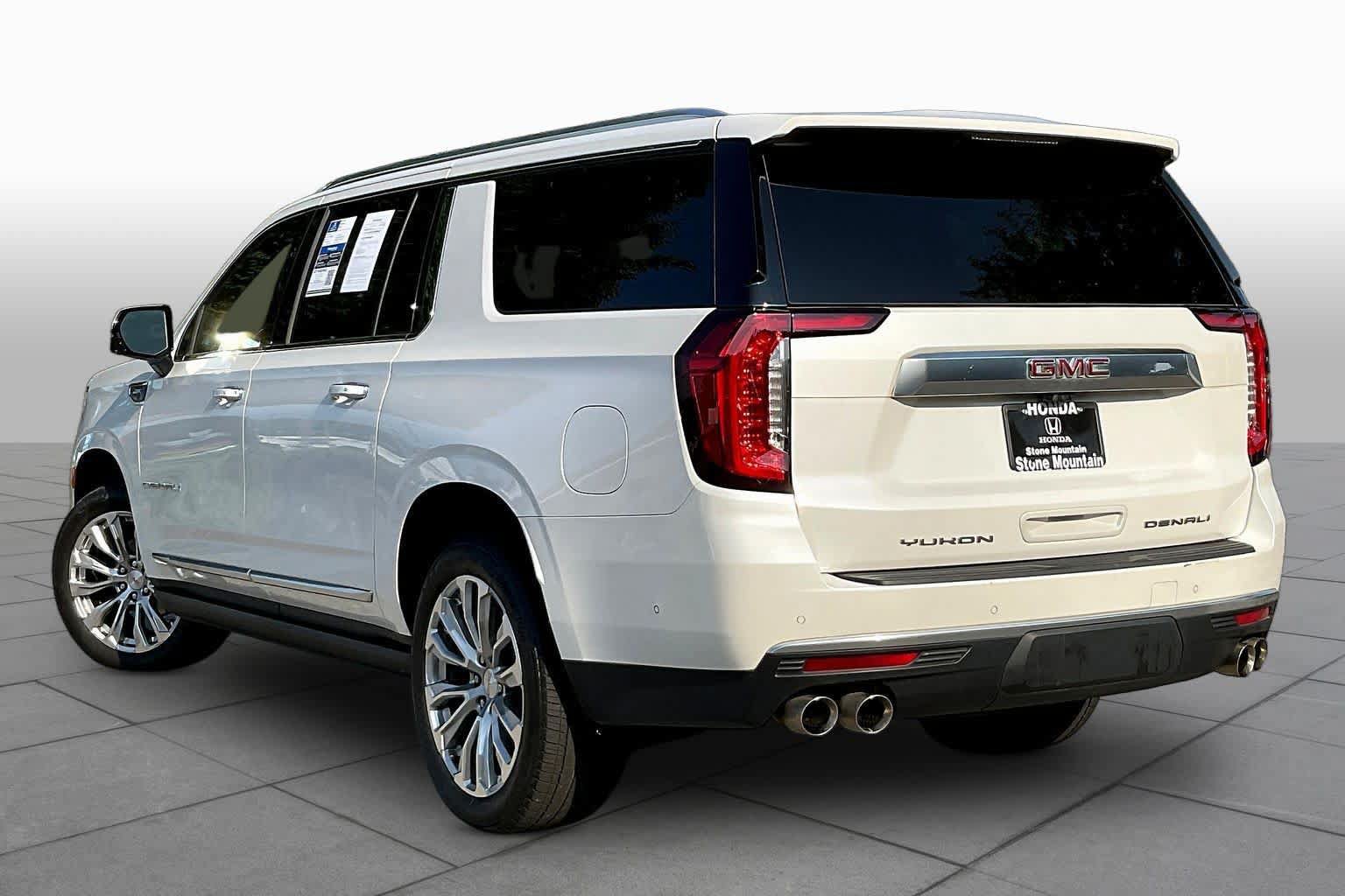 Used 2024 GMC Yukon XL Denali w/ Denali Reserve Package AWD/4WD image 12