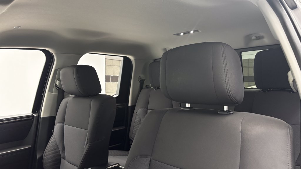 Used 2022 Toyota Tundra SR5 w/ SR5 Convenience Package AWD/4WD image 17