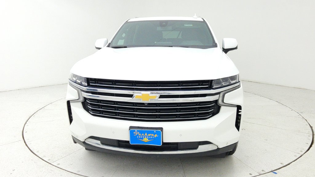 Certified 2022 Chevrolet Suburban LT w/ Luxury Package RWD image 2