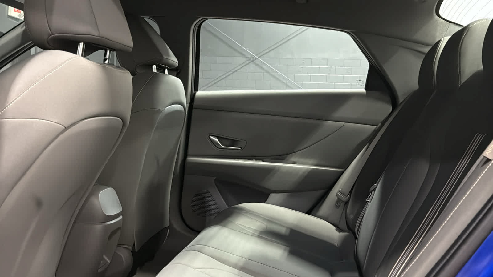 Used 2024 Hyundai Elantra SEL FWD image 21