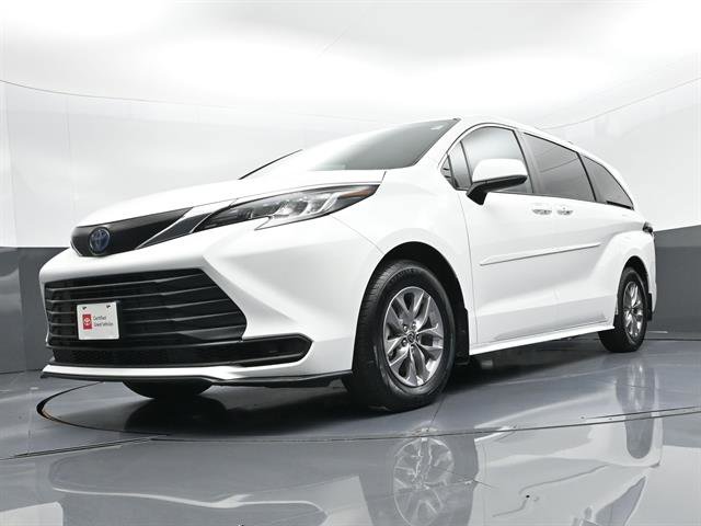 Certified 2022 Toyota Sienna LE FWD image 34