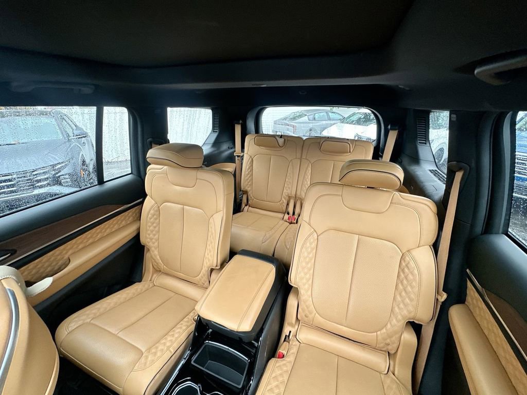 Used 2024 Jeep Grand Cherokee L Summit w/ High Altitude Package image 50