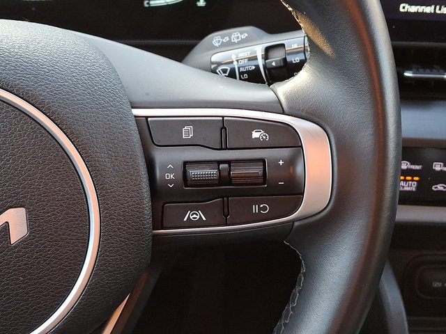 Used 2023 Kia Sportage EX image 22