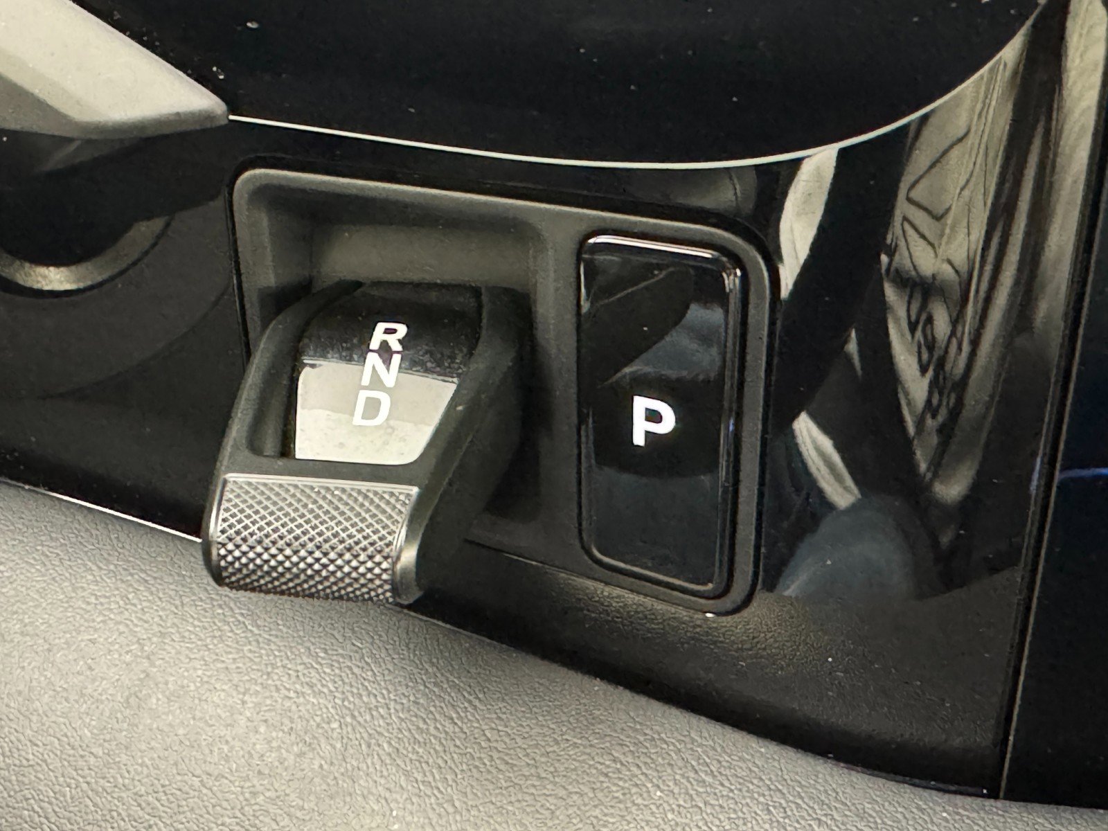 Used 2023 Porsche Taycan 4S w/ Performance Package AWD/4WD image 24