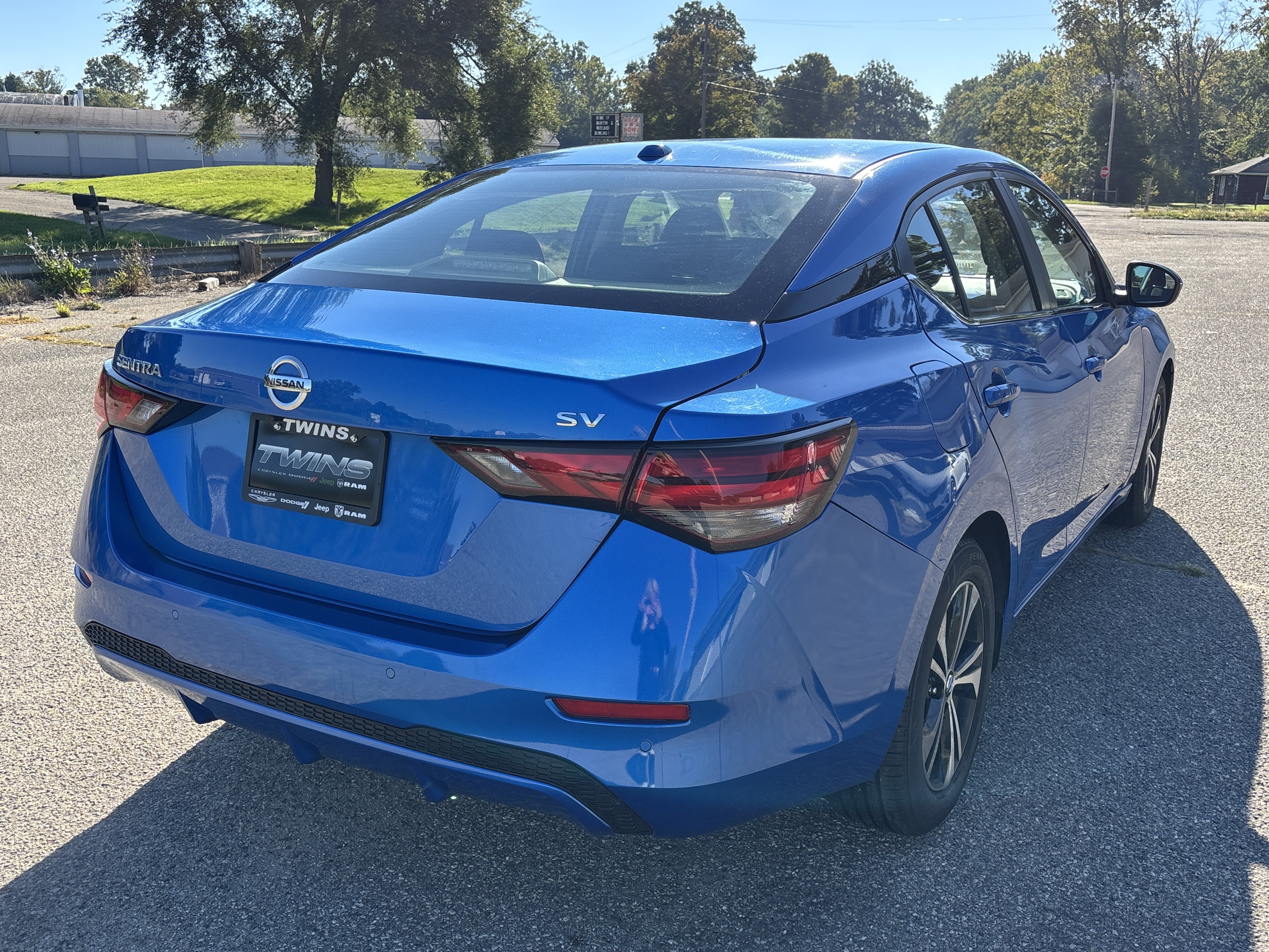 Used 2023 Nissan Sentra SV FWD image 6