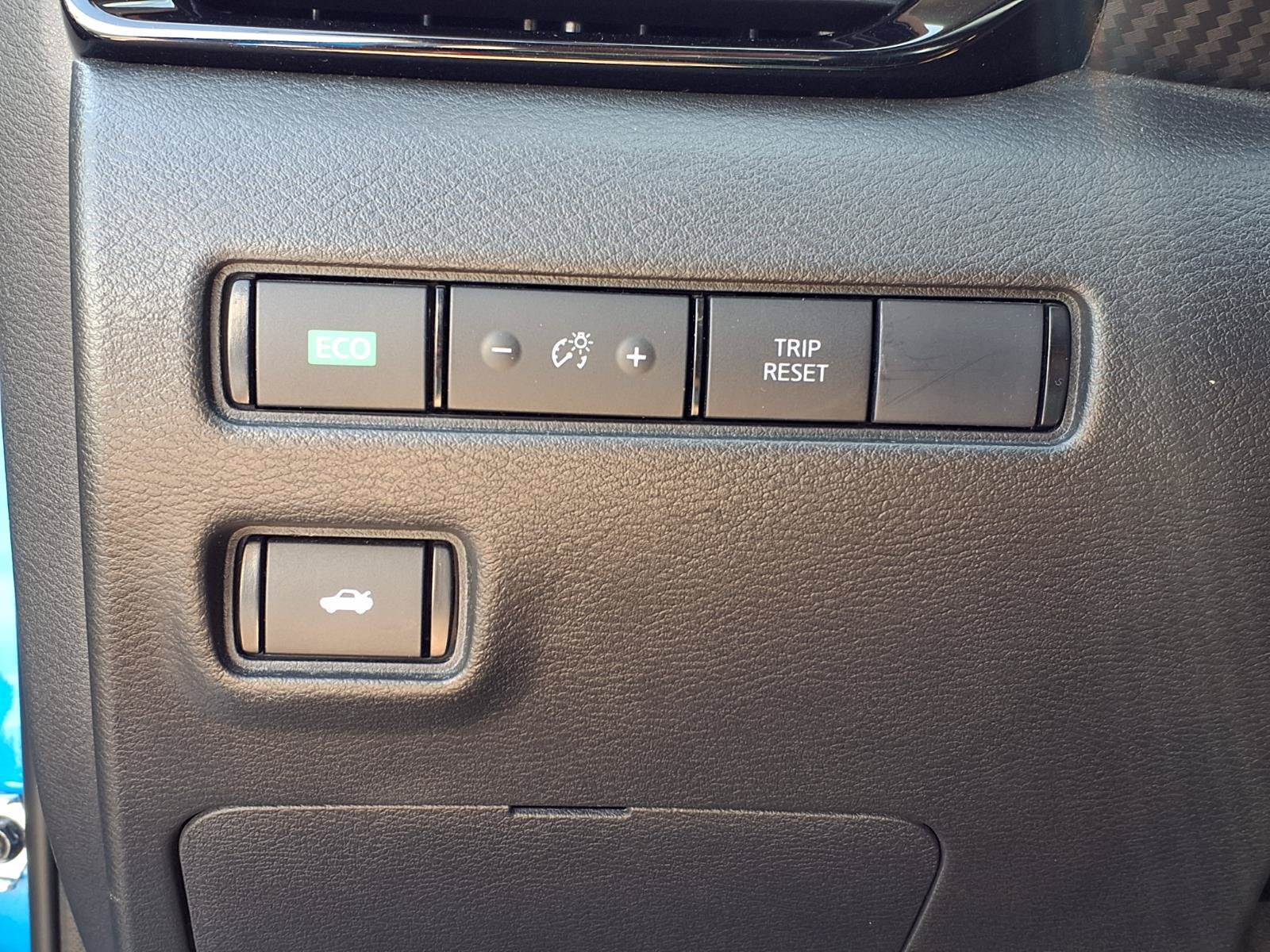 Used 2024 Nissan Sentra SV w/ SV Premium Package FWD image 17