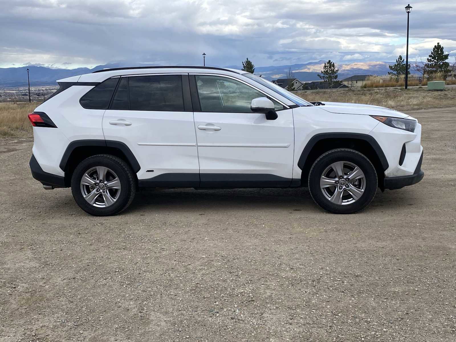 Used 2022 Toyota RAV4 LE image 22