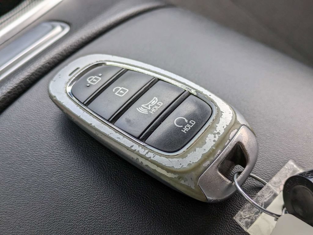 Used 2021 Hyundai Santa Fe SEL w/ Cargo Package FWD image 29