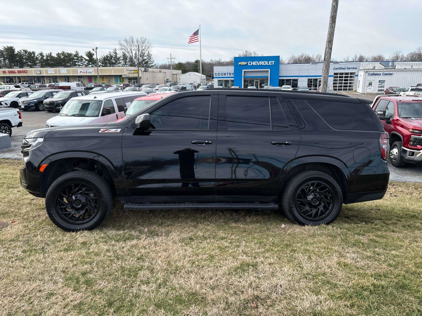 Used 2024 Chevrolet Tahoe Z71 image 2