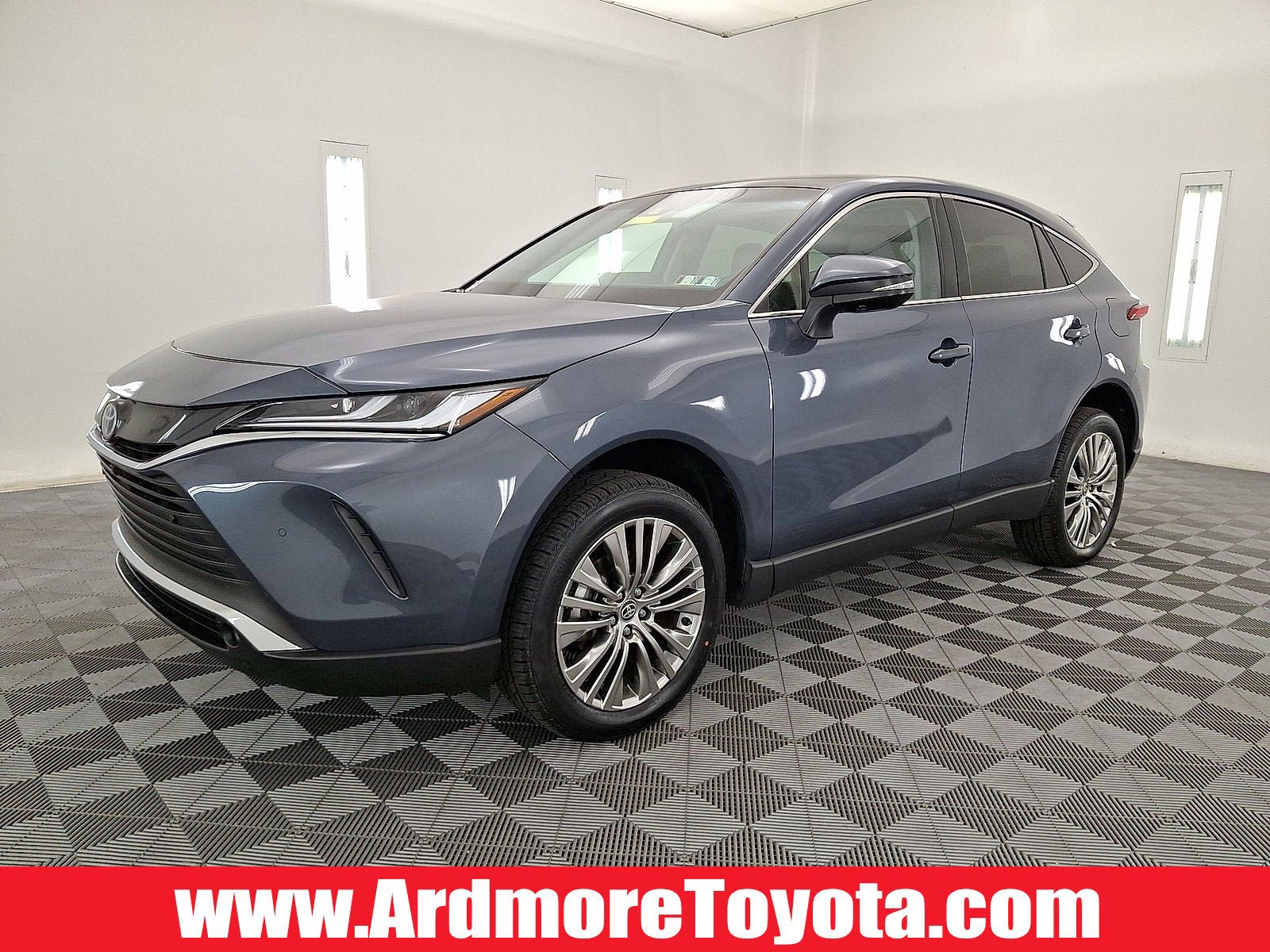 Certified 2024 Toyota Venza Limited AWD/4WD image 1