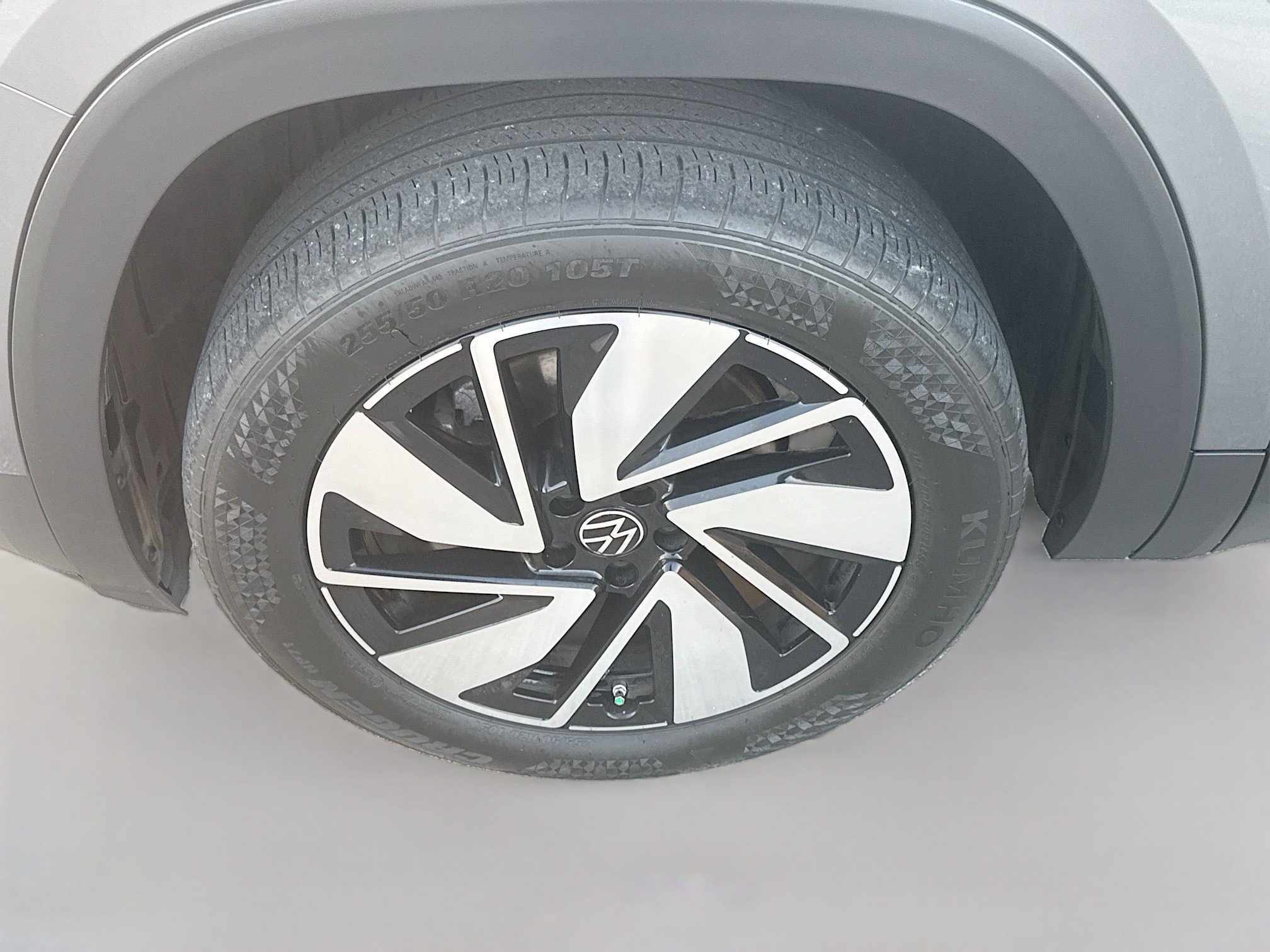 Used 2024 Volkswagen Atlas SE image 37