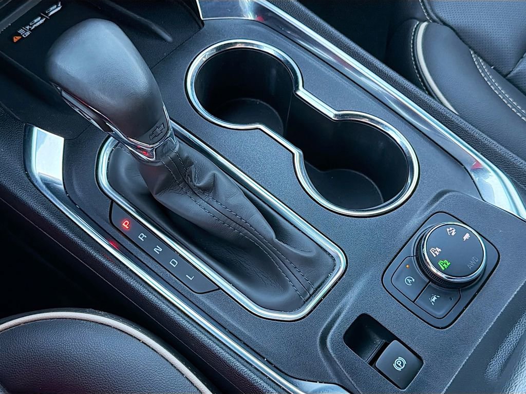 Used 2023 Chevrolet Traverse Premier w/ Redline Edition image 17