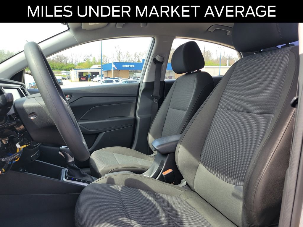 Used 2022 Hyundai Accent SEL image 14