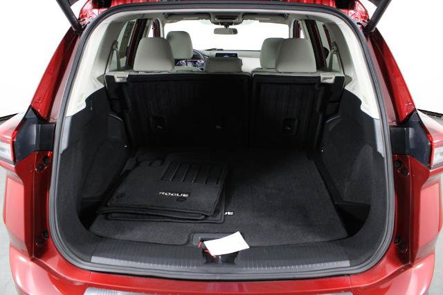 Certified 2024 Nissan Rogue SV FWD image 17