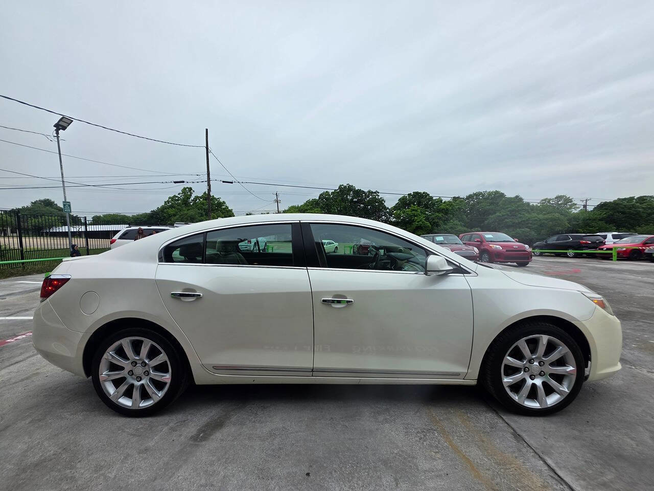 Used 2013 Buick LaCrosse Touring FWD image 11