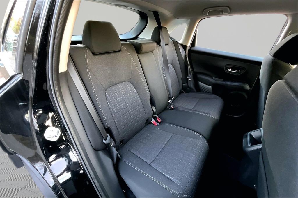 Used 2025 Honda HR-V LX image 18